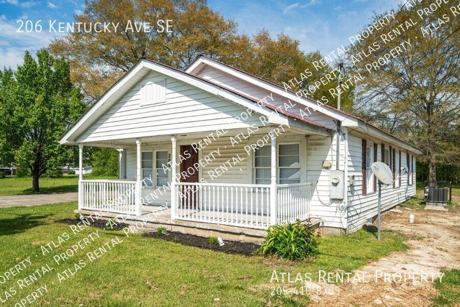 206 Kentucky Ave Se - Photo 2 of 17