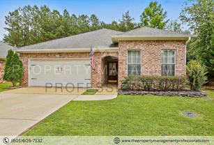 200 Stoneybrook Dr - Photo 1 of 1