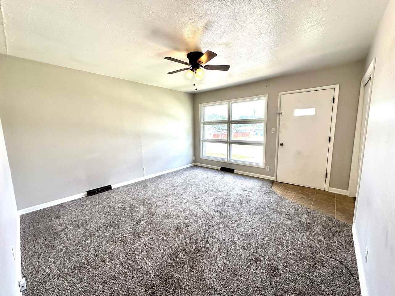 2804 Iowa Ave - Photo 6 of 10