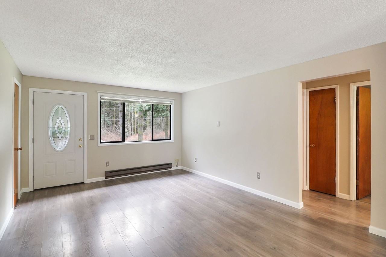 2989 N Oak Harbor Rd - Photo 2 of 10