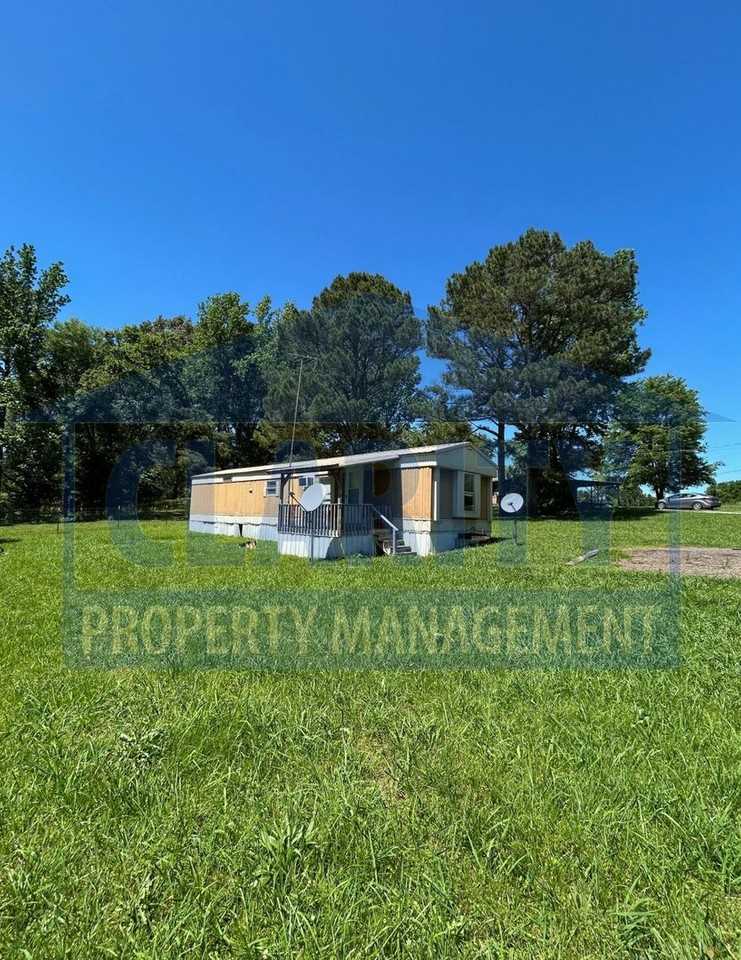 211 Old Bucks Pocket Rd Se - Photo 2 of 15