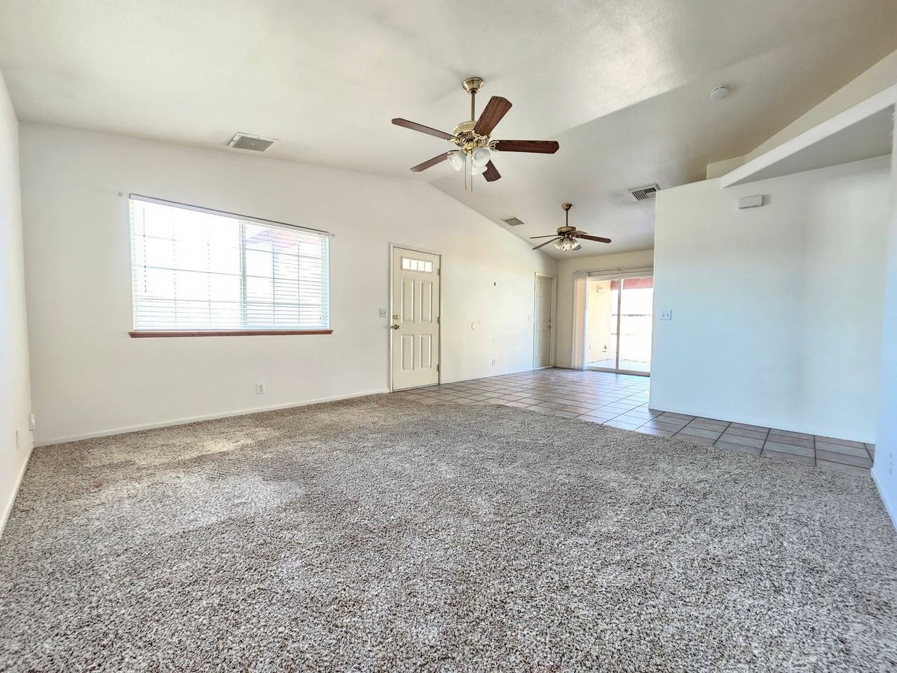 922 W Sullivan Ave - Photo 3 of 18