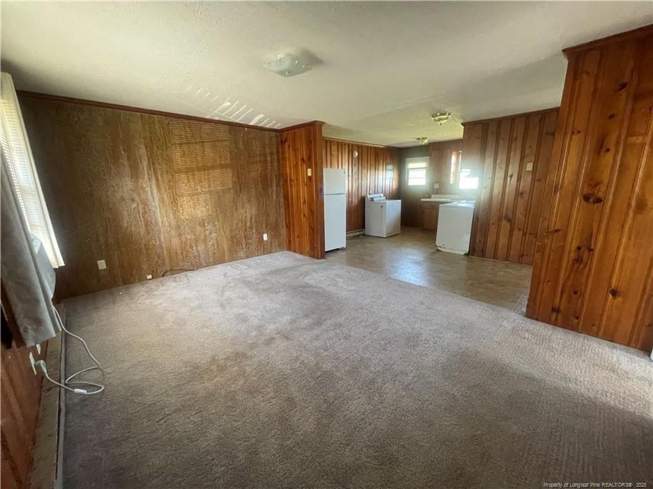 1624 Eureka Ave - Photo 2 of 7