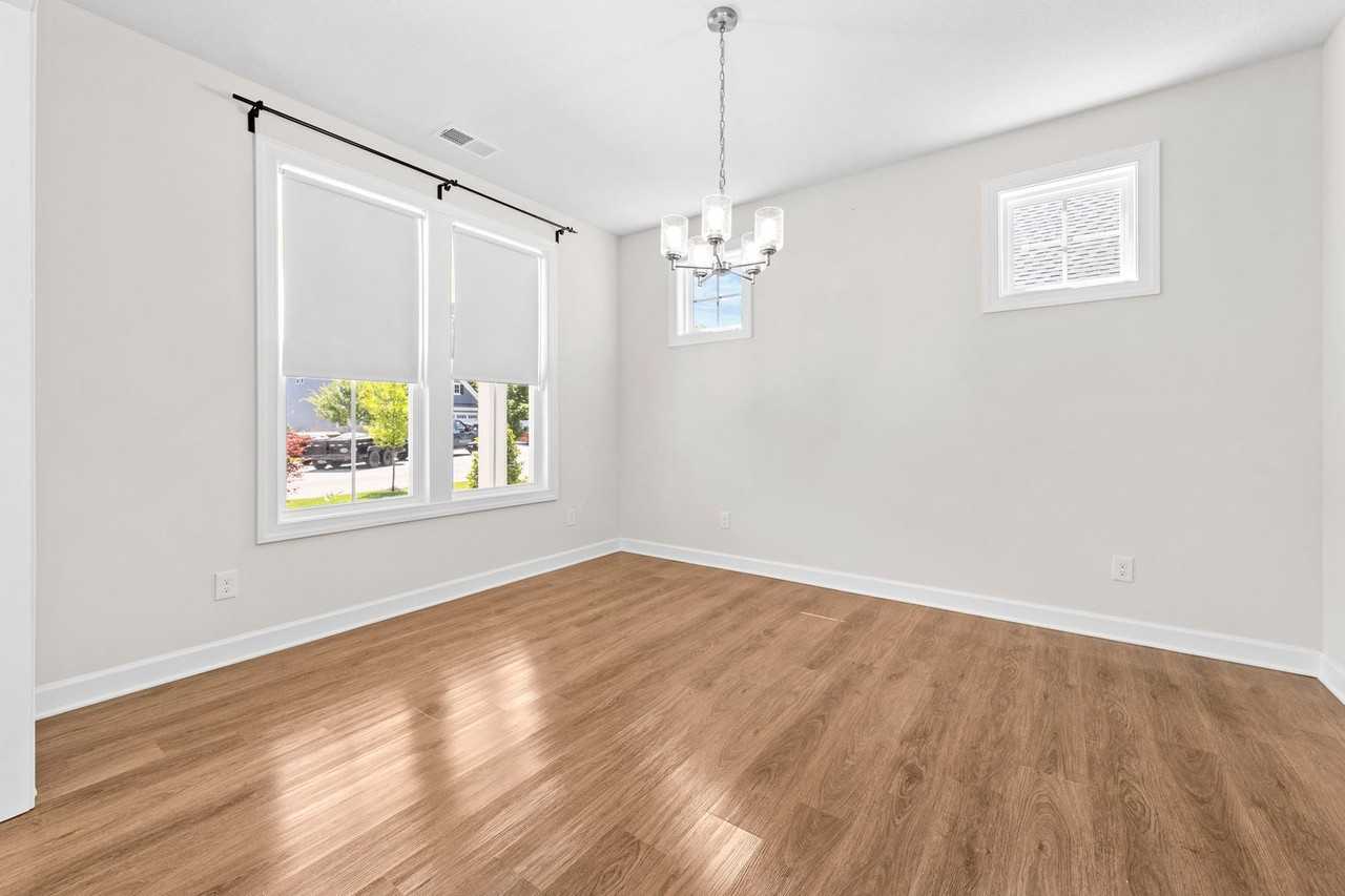 2313 William D Lee Ct - Photo 4 of 22