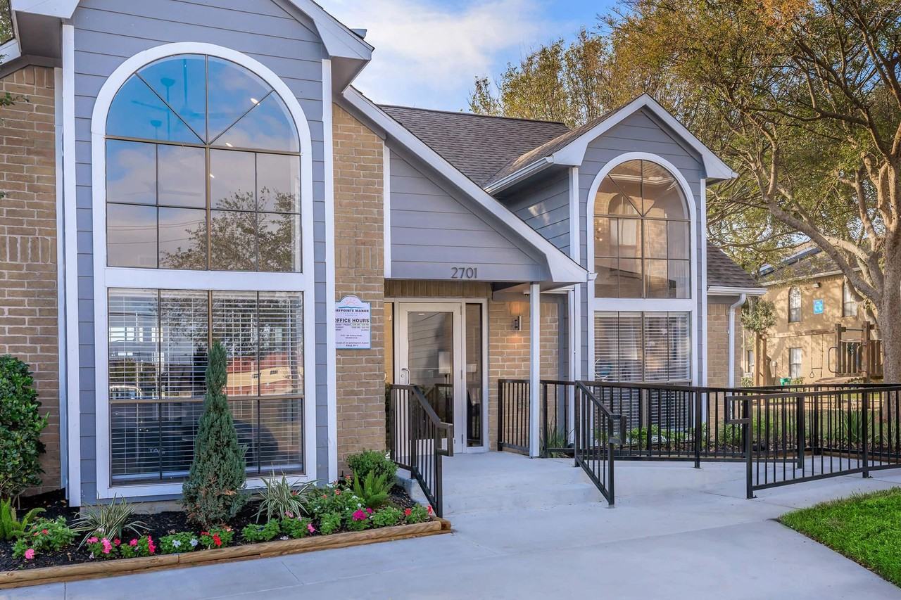 2701 N. 13th Avenue - Photo 4 of 23