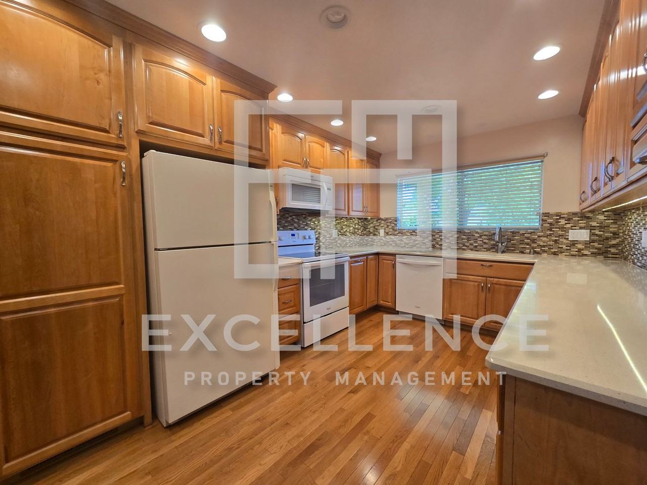 736 Springwood Dr - Photo 3 of 13