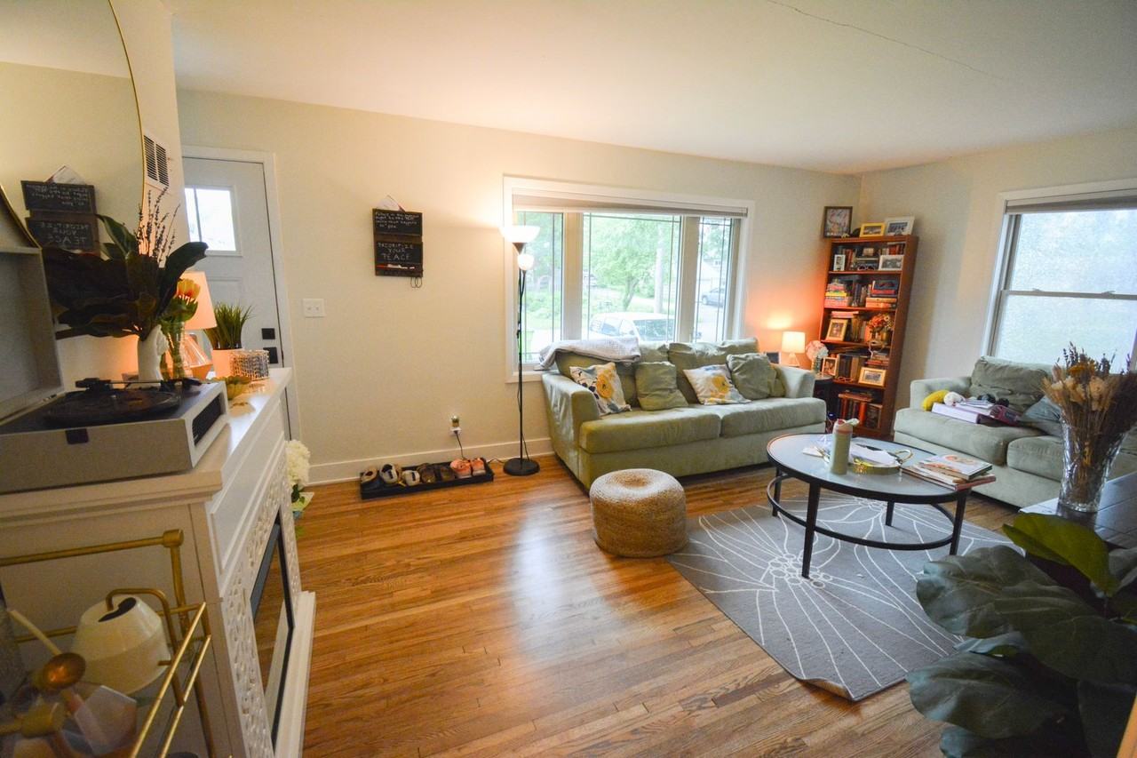 1208 5th St Se - Photo 4 of 19