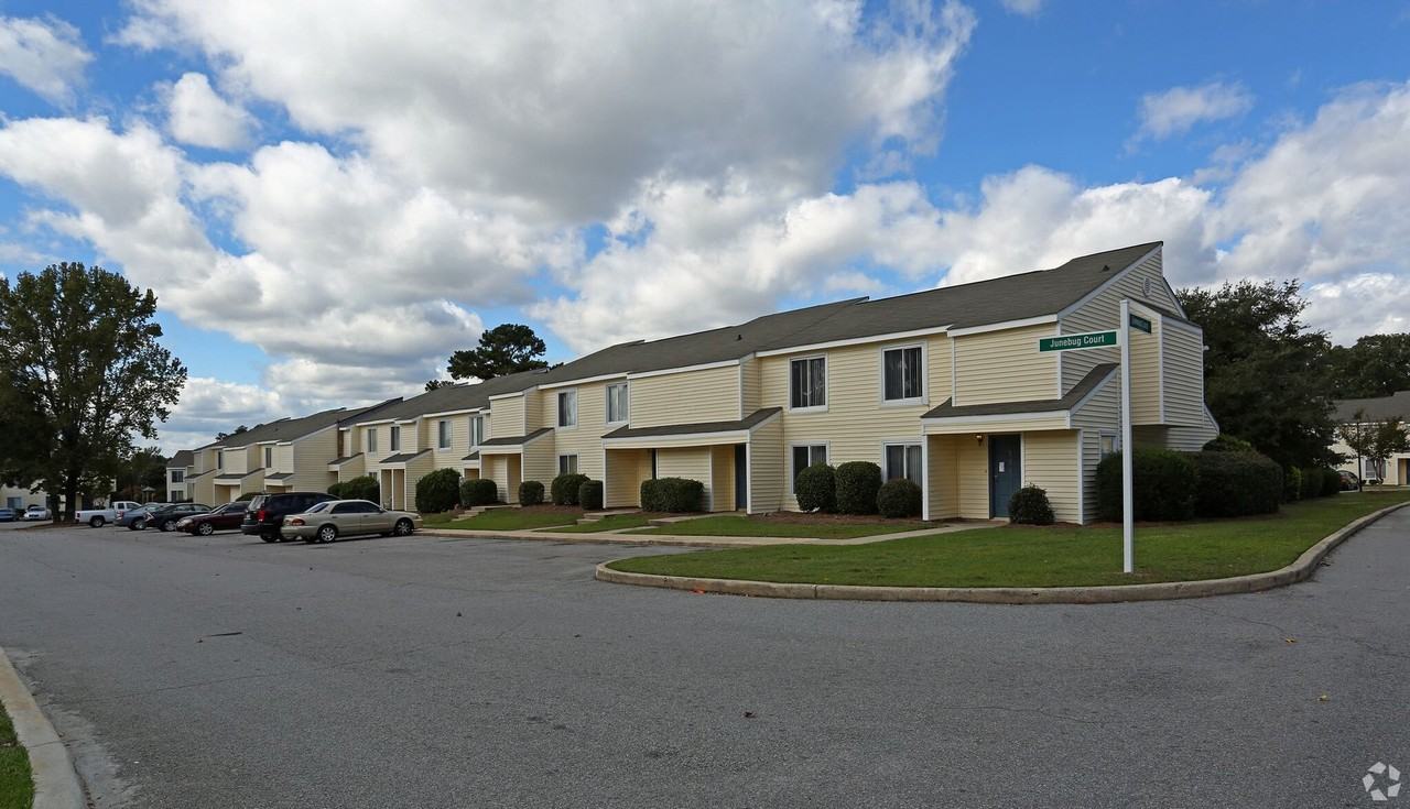 Harbour Landing - Photo 5 of 16