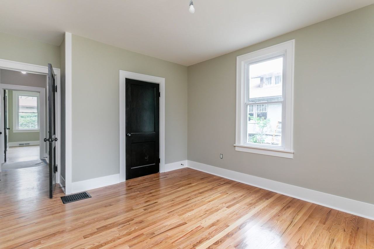 109 S Garth Ave - Photo 3 of 21