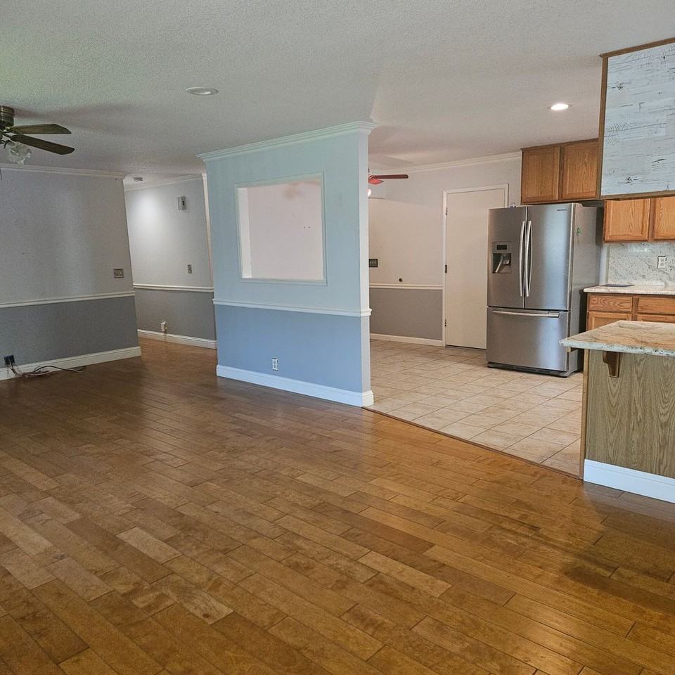 1317 San Pedro Ave - Photo 3 of 13