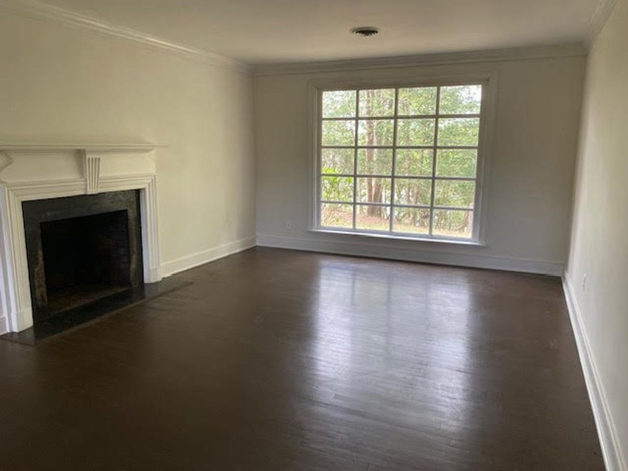 1037 Capitol Landing Rd - Photo 3 of 21