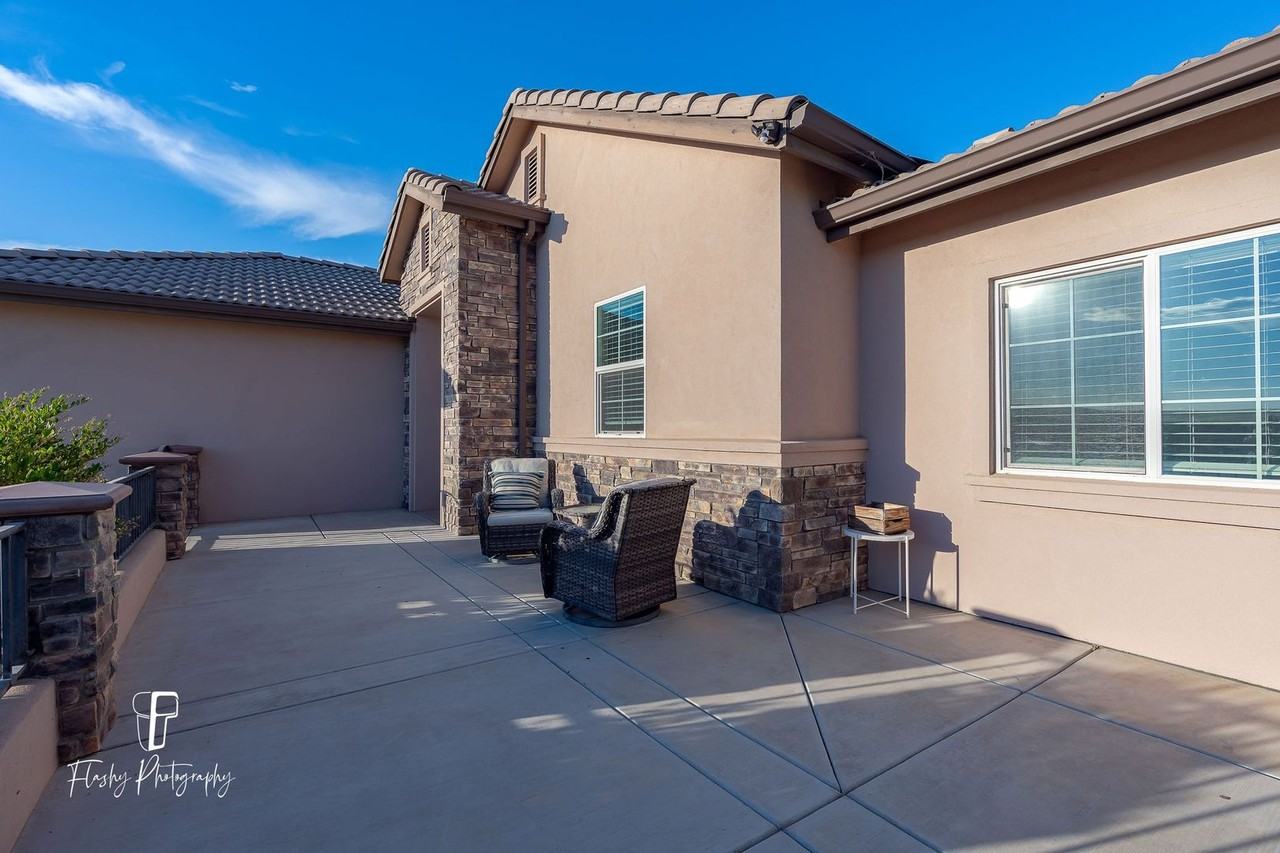 3707 Daytona Dr - Photo 4 of 39