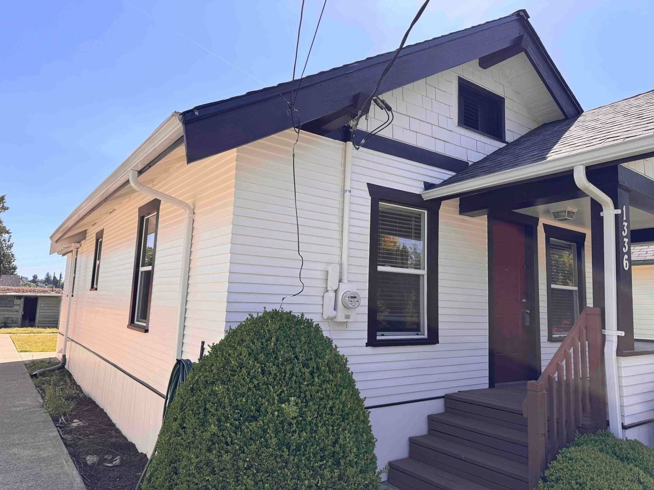 1336 Elizabeth Ave - Photo 2 of 14