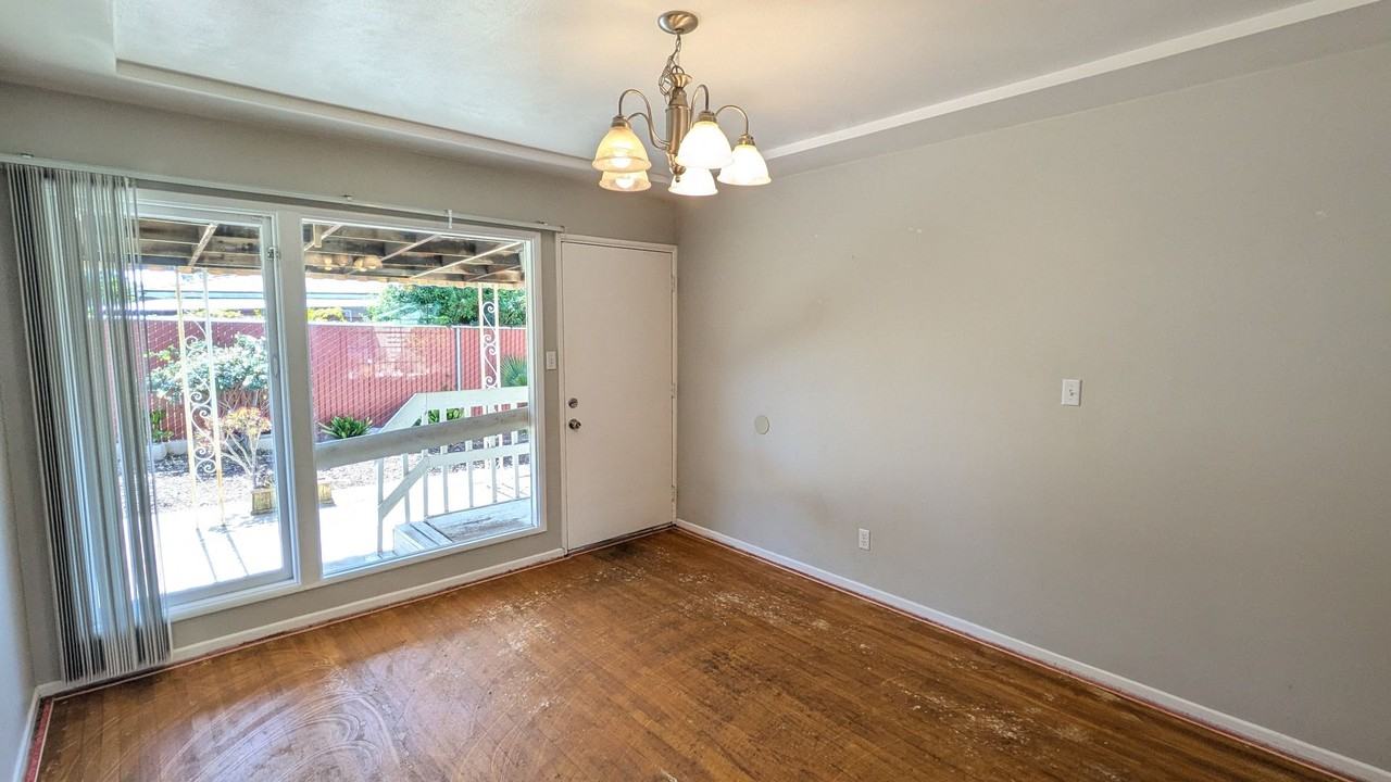 4818 59th St - Photo 7 of 34