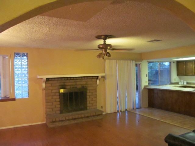 860 E Hampton Ave - Photo 3 of 15