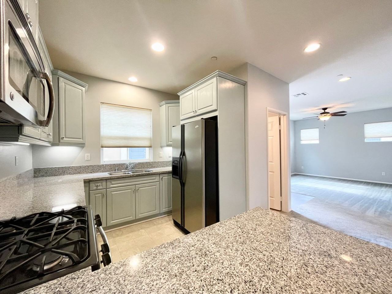 617 Calle Vibrante - Photo 3 of 28