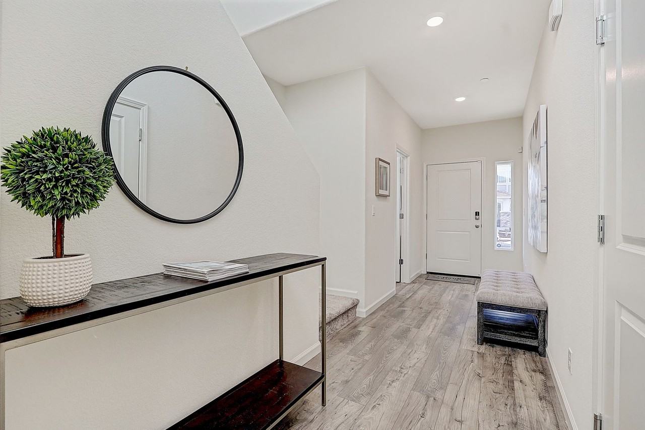 3834 Berrybridge St - Photo 3 of 43
