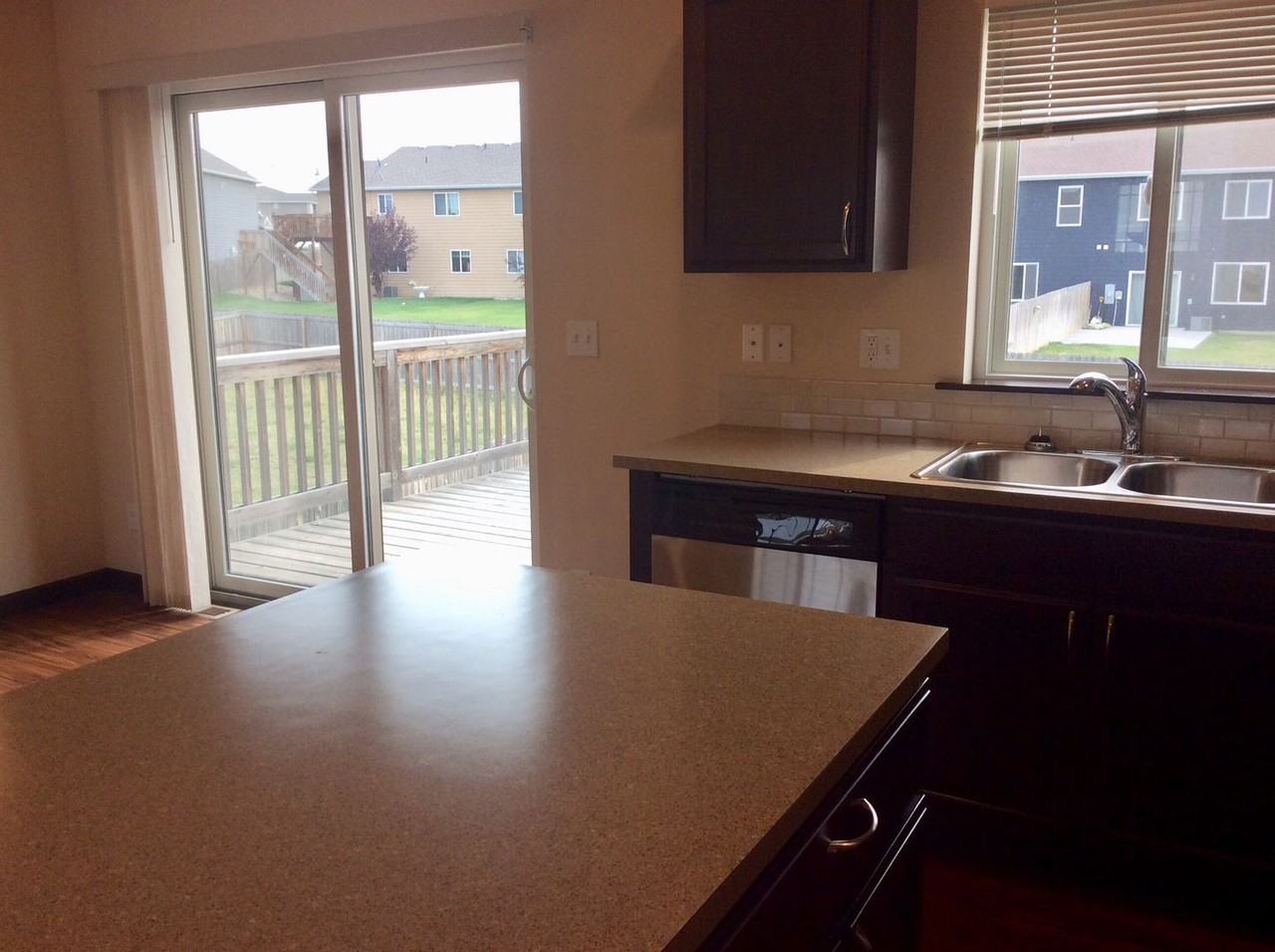 3286 Stephanie Dr - Photo 3 of 15