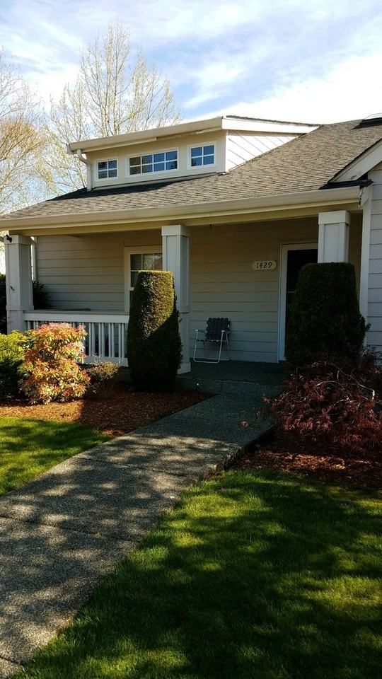 1429 Heath Ct - Photo 2 of 20