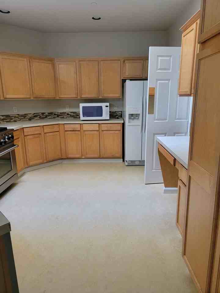 1429 Heath Ct - Photo 6 of 20