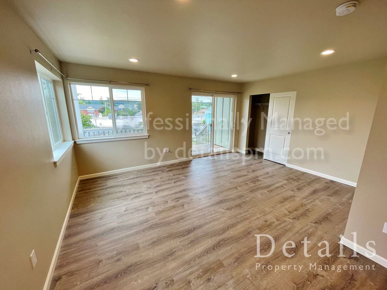 19157 3rd Ave Ne #A - Photo 4 of 21