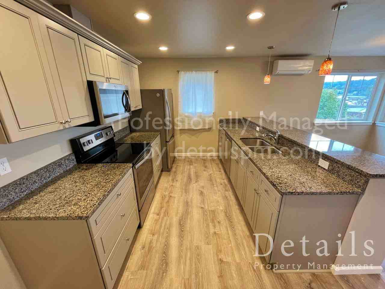 19157 3rd Ave Ne #A - Photo 6 of 21