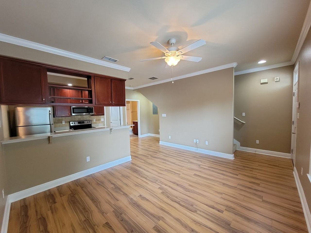 1918 Bloomington Ave - Photo 5 of 22