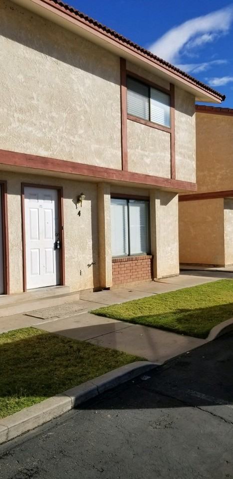 525 S 1100 E #4 - Photo 2 of 24