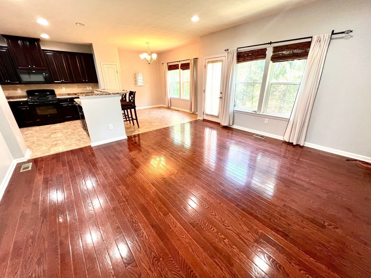 796 Village Club Dr - Photo 3 of 33