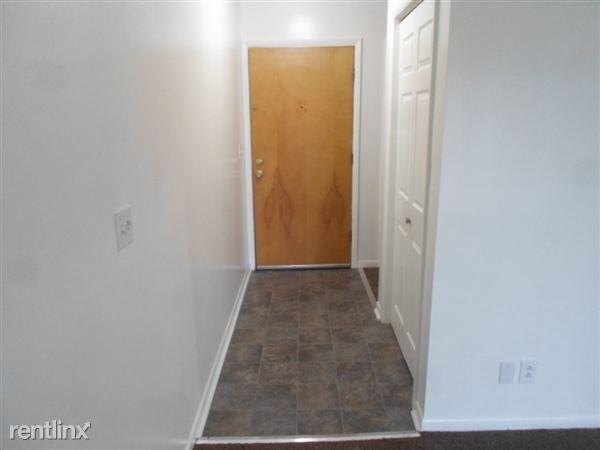 673 Brookside Dr - Photo 2 of 10