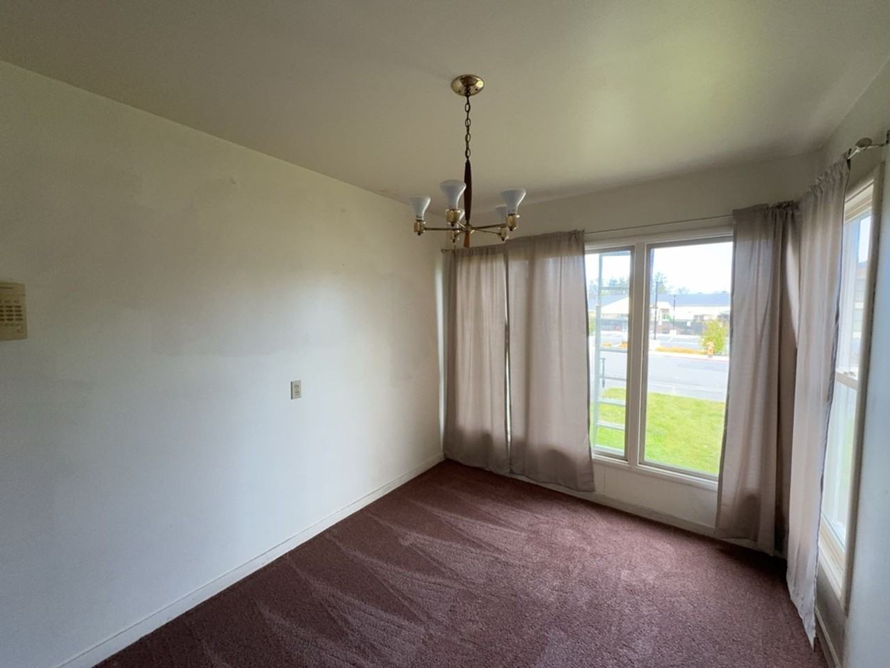 1336 B St - Photo 3 of 9