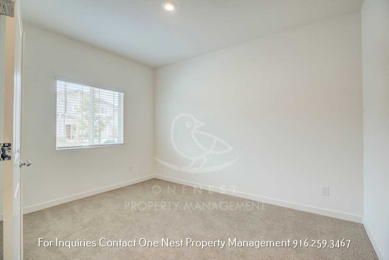 3171 Declaration Ave - Photo 6 of 26