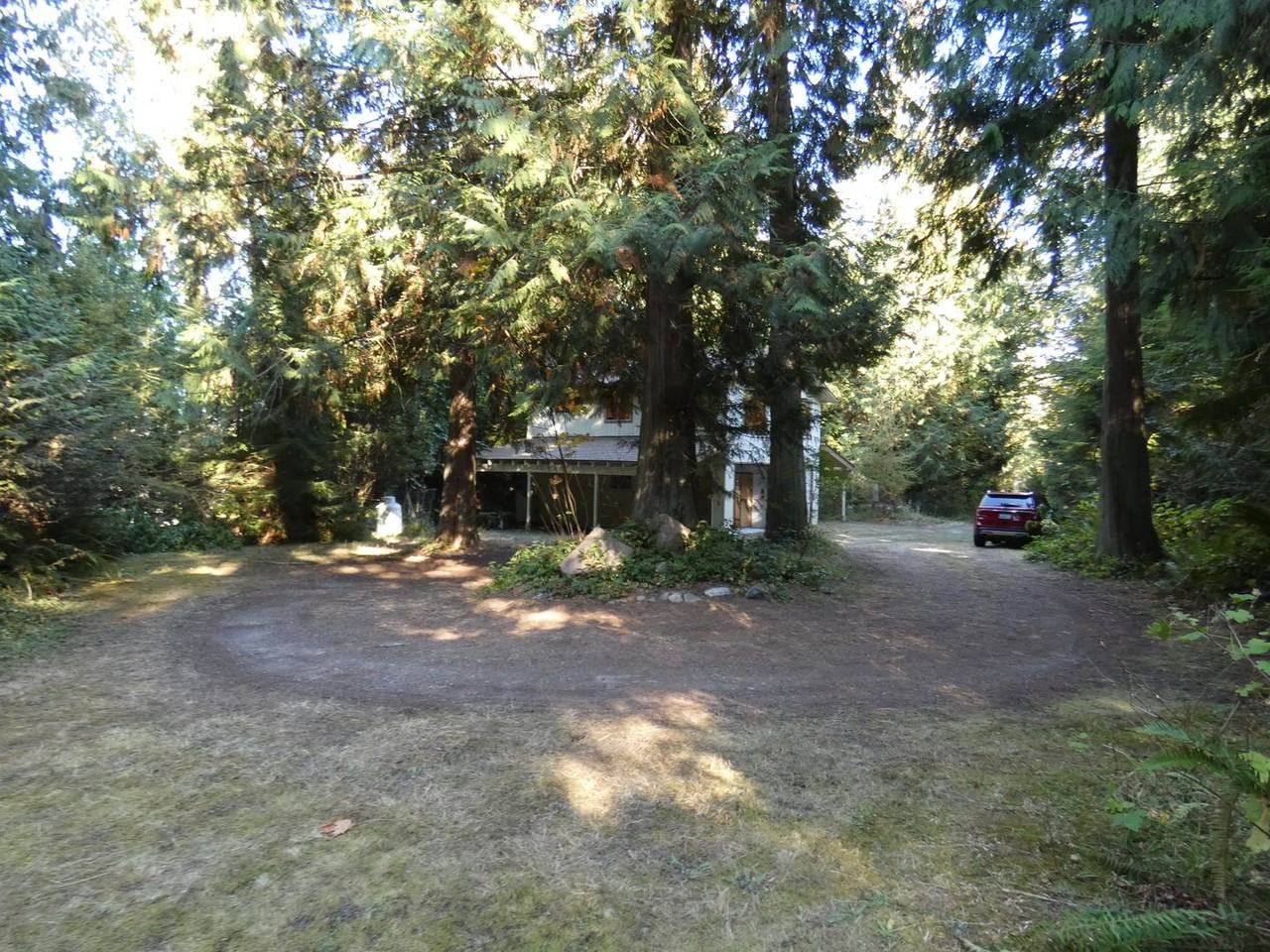 1596 Mount Pleasant Rd - Photo 3 of 19