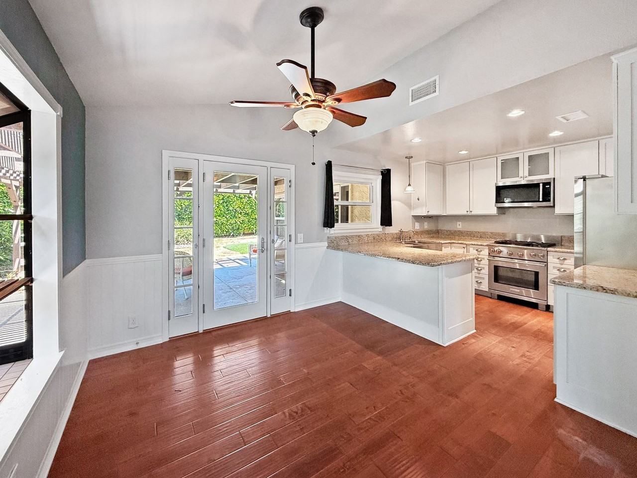 1934 Donahue Dr - Photo 4 of 25