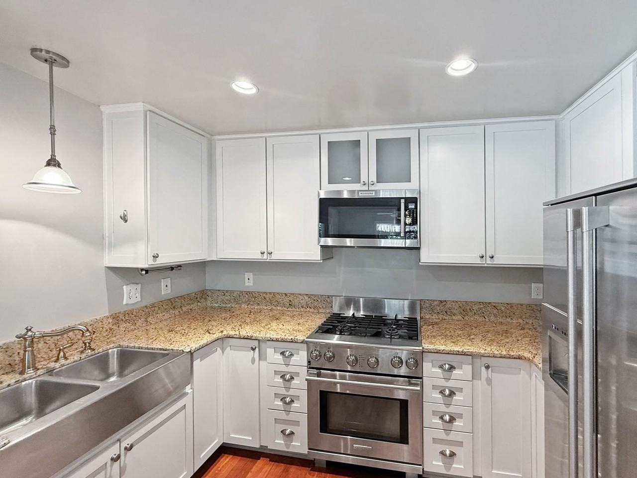 1934 Donahue Dr - Photo 5 of 25