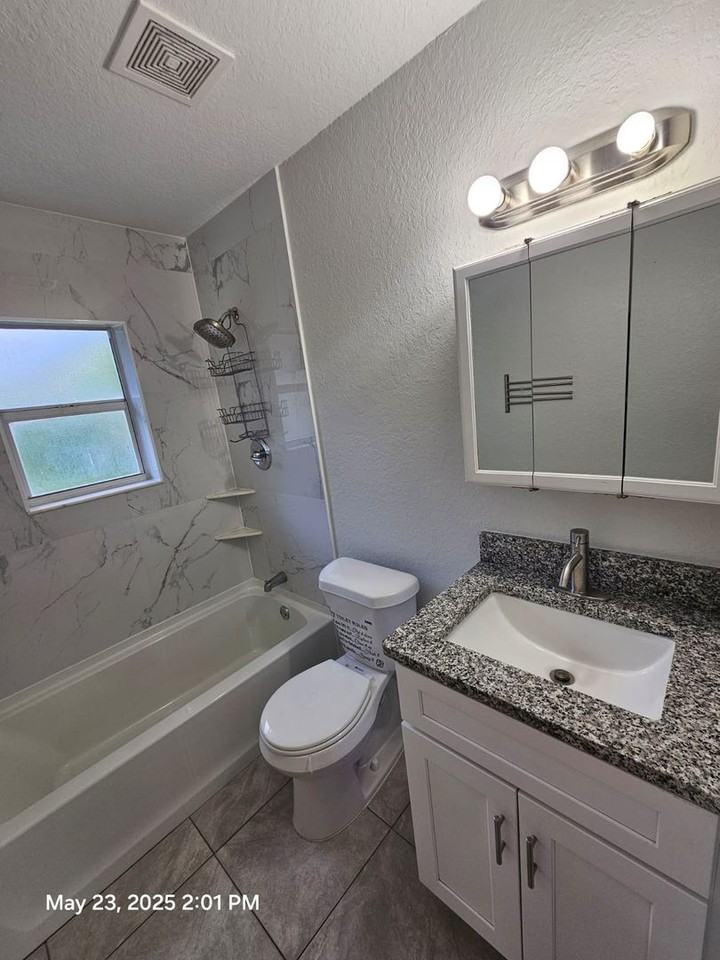 4653 S 25th St - Photo 3 of 9