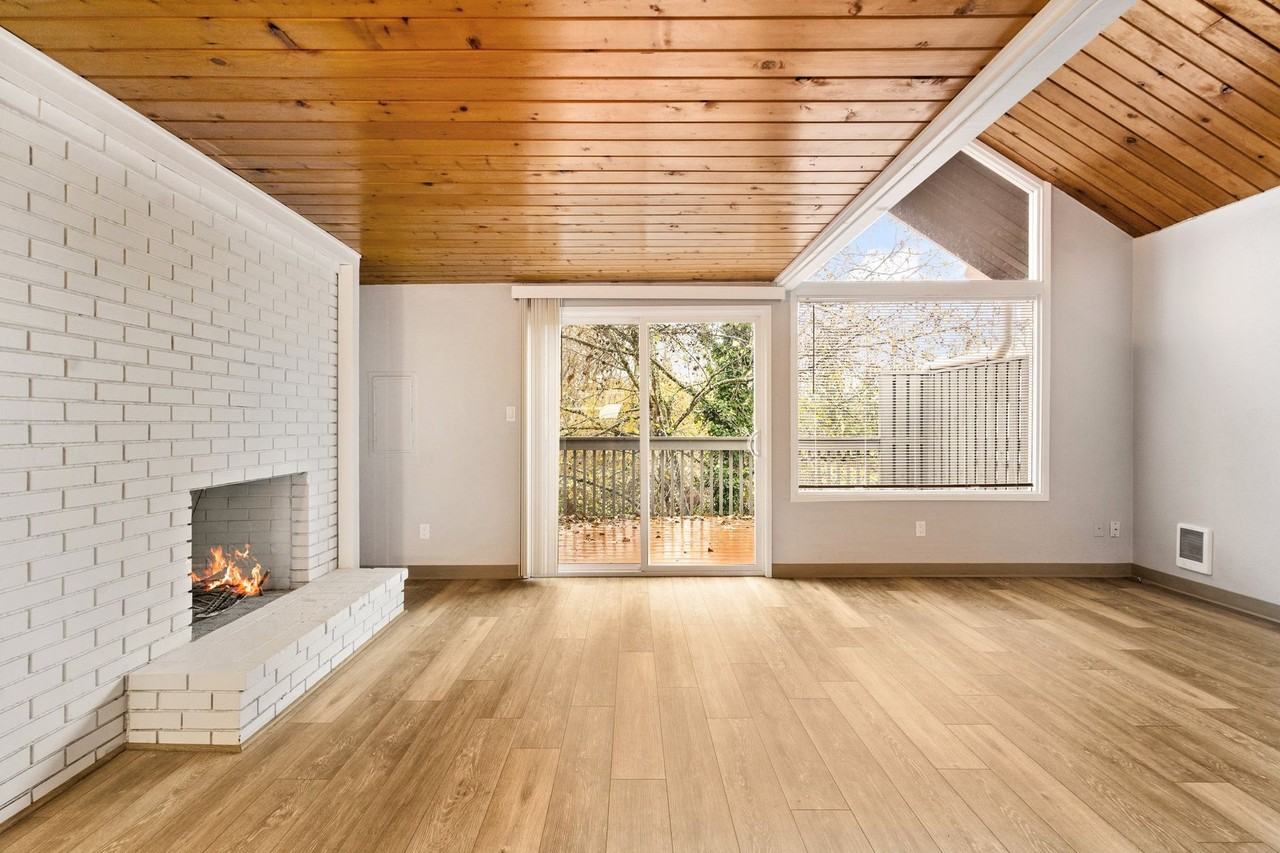 Chalet Villa Apartments - Photo 2 of 50