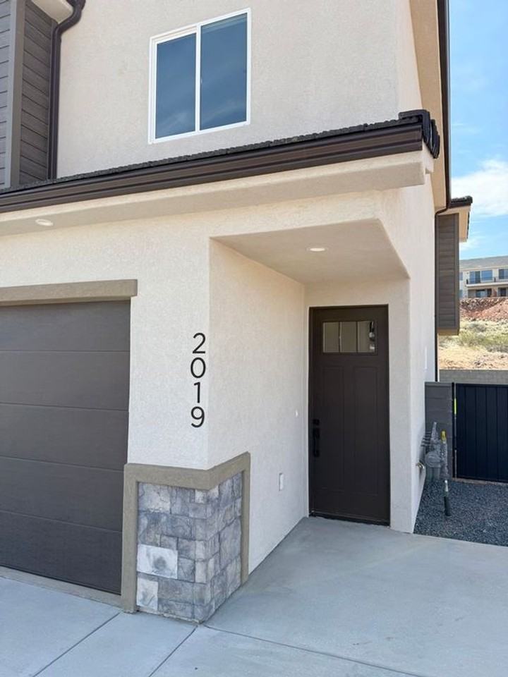 2019 W 250 S - Photo 4 of 50