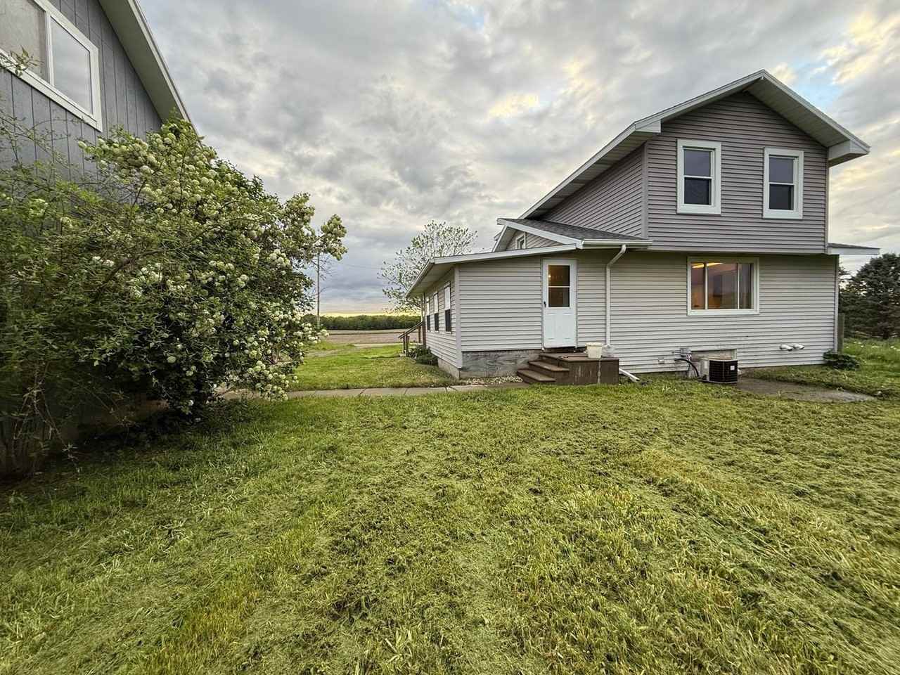 4415 S Ruess Rd - Photo 2 of 50