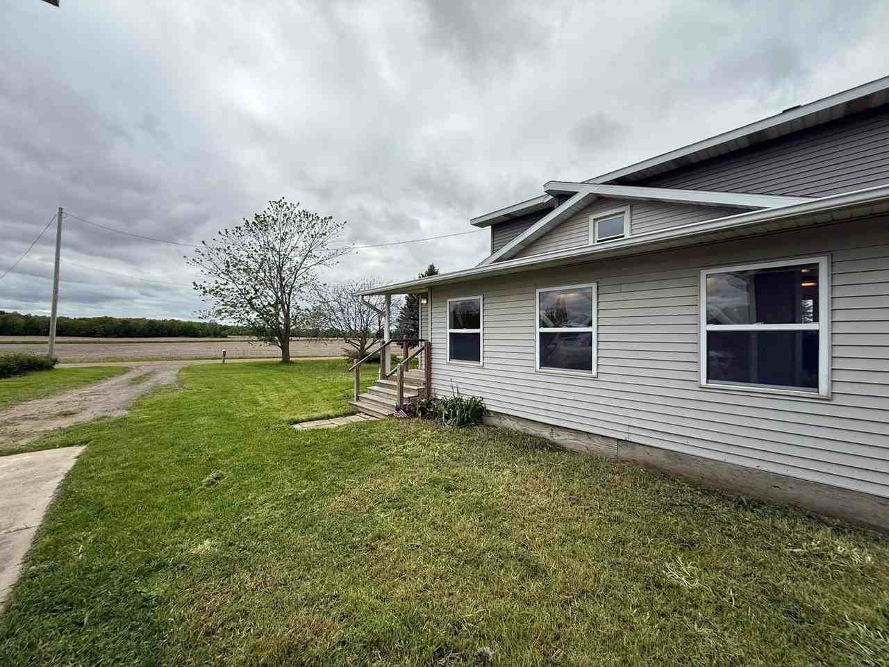 4415 S Ruess Rd - Photo 3 of 50