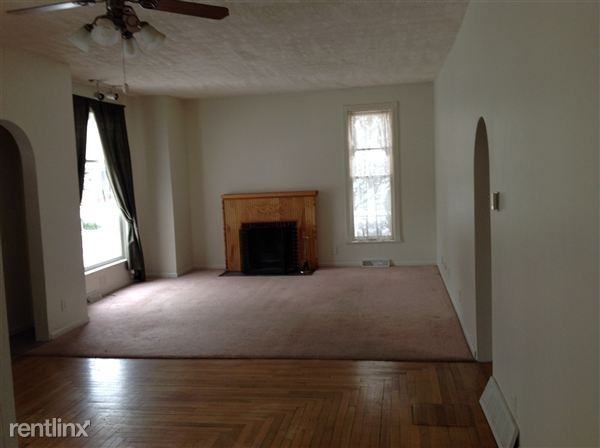 201 Prairie St - Photo 2 of 8