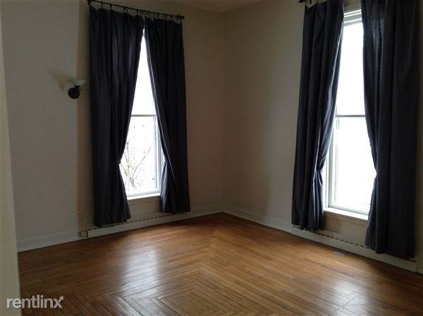 201 Prairie St - Photo 3 of 8