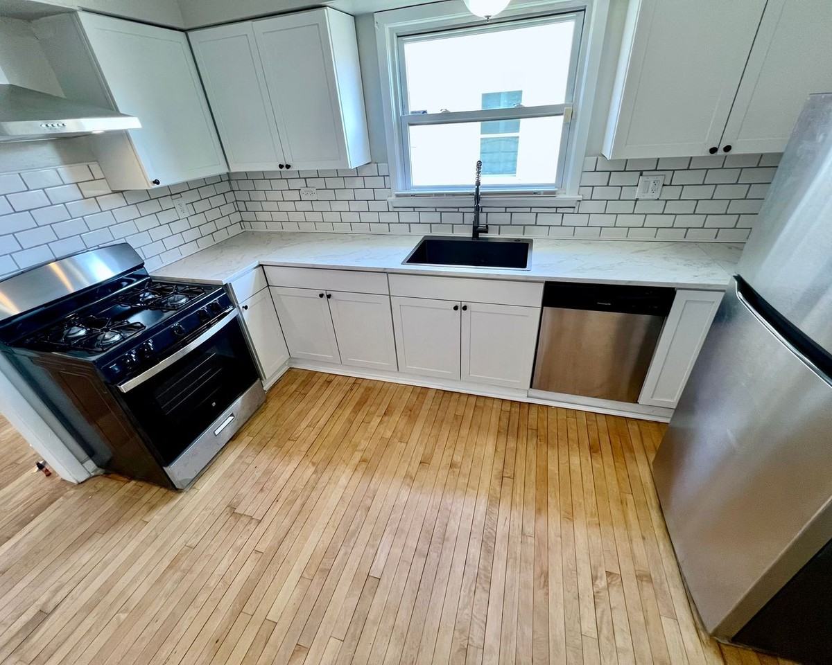 2016 S 10th Ave - Photo 2 of 23