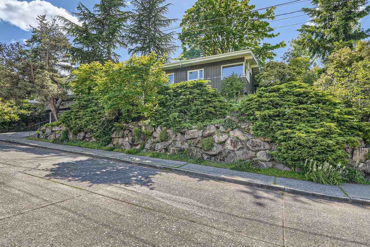 5417 S Orcas St - Photo 2 of 29