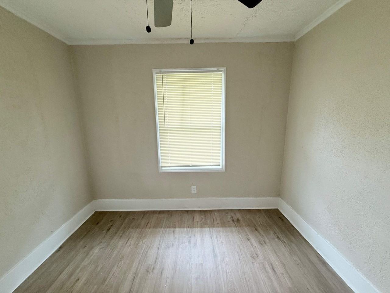 15811 Trinity Street - Photo 7 of 8