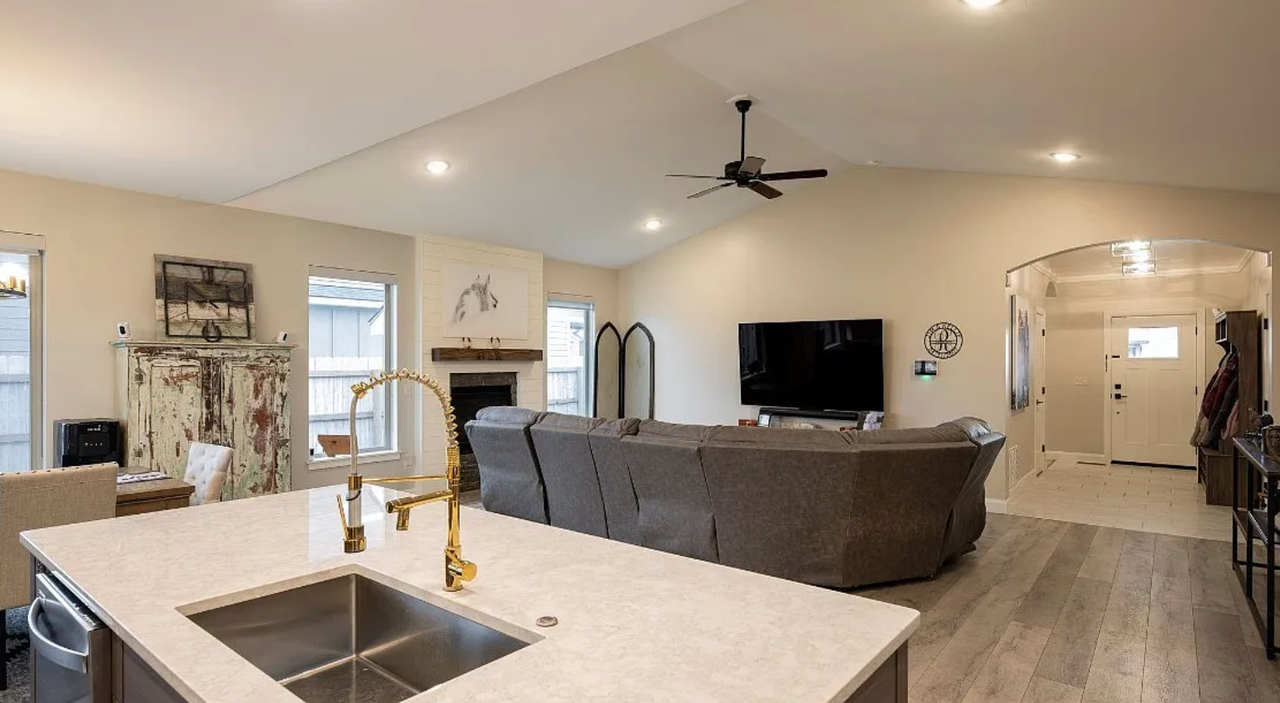 1508 Two Dot Ln - Photo 4 of 36