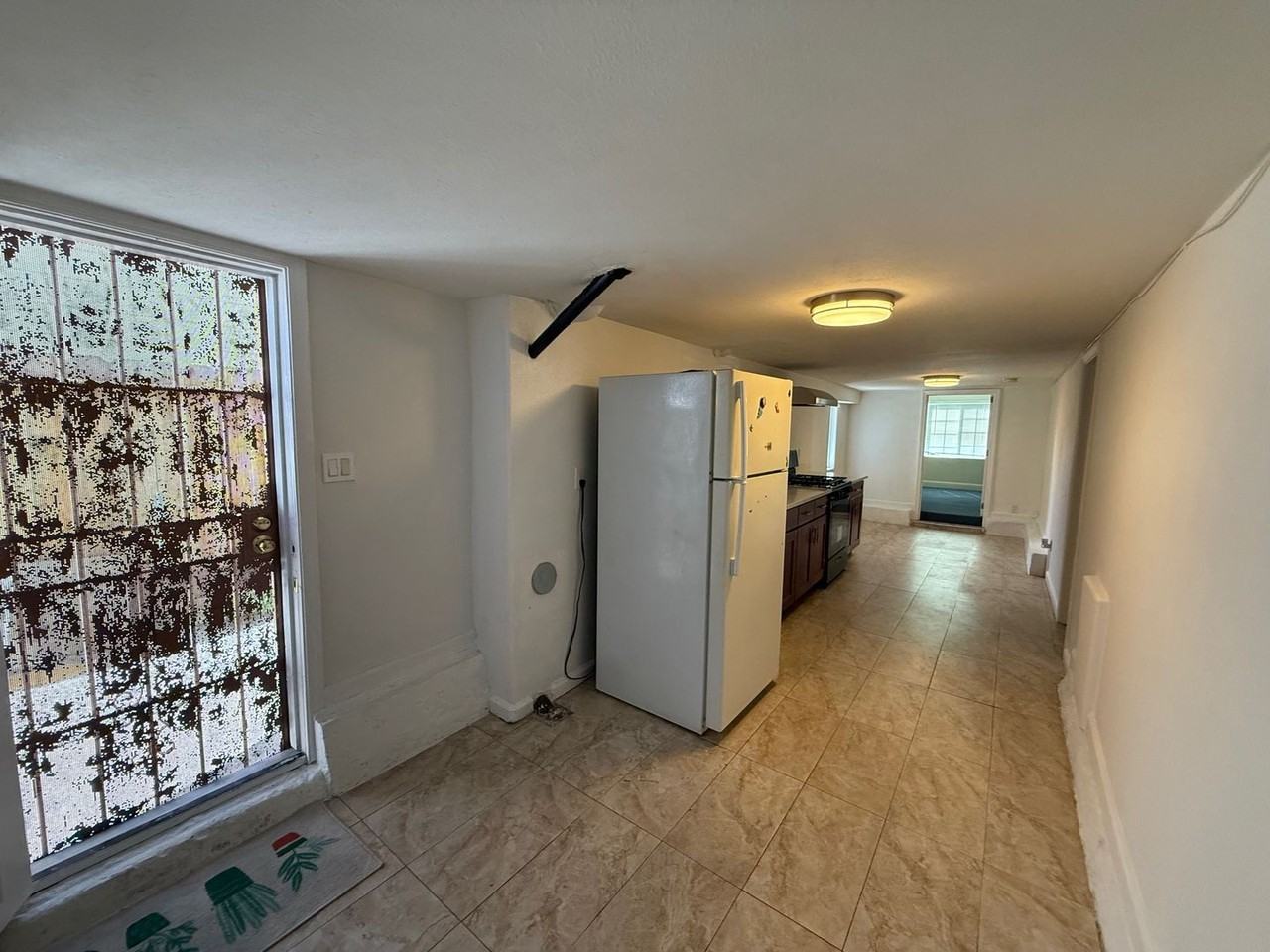 327 S 35th St - Photo 2 of 14