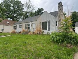 featured image of 615 Denison Ave