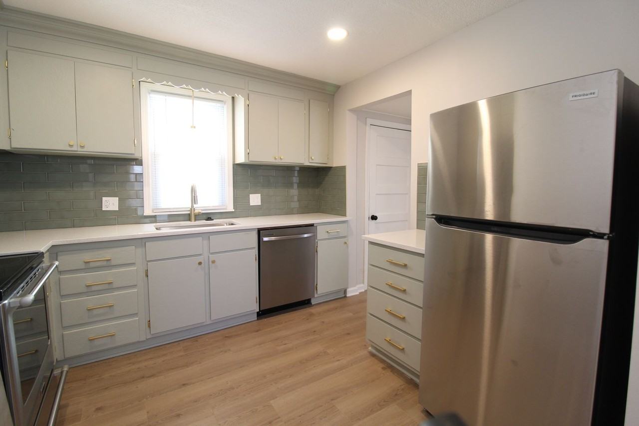 415 N Thompson St - Photo 5 of 14