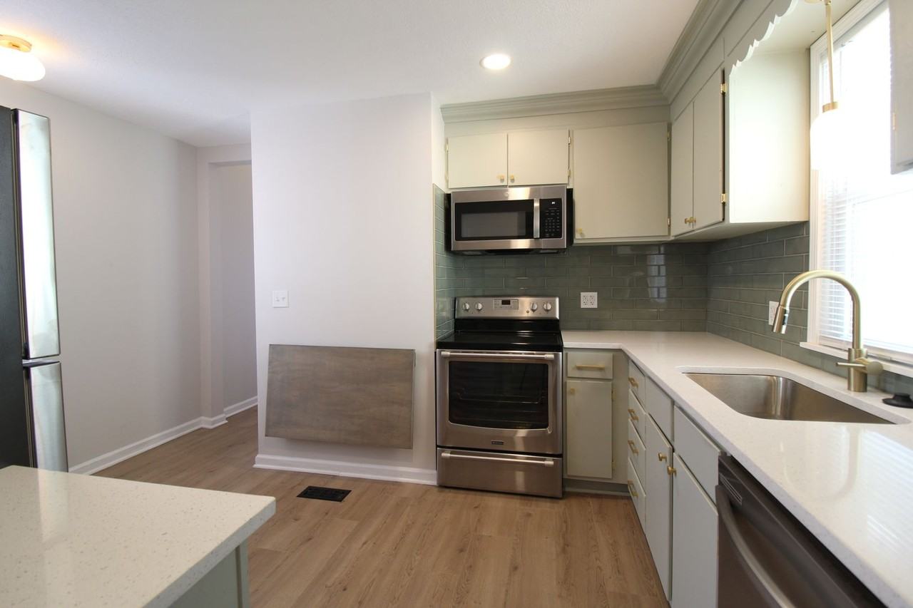 415 N Thompson St - Photo 6 of 14